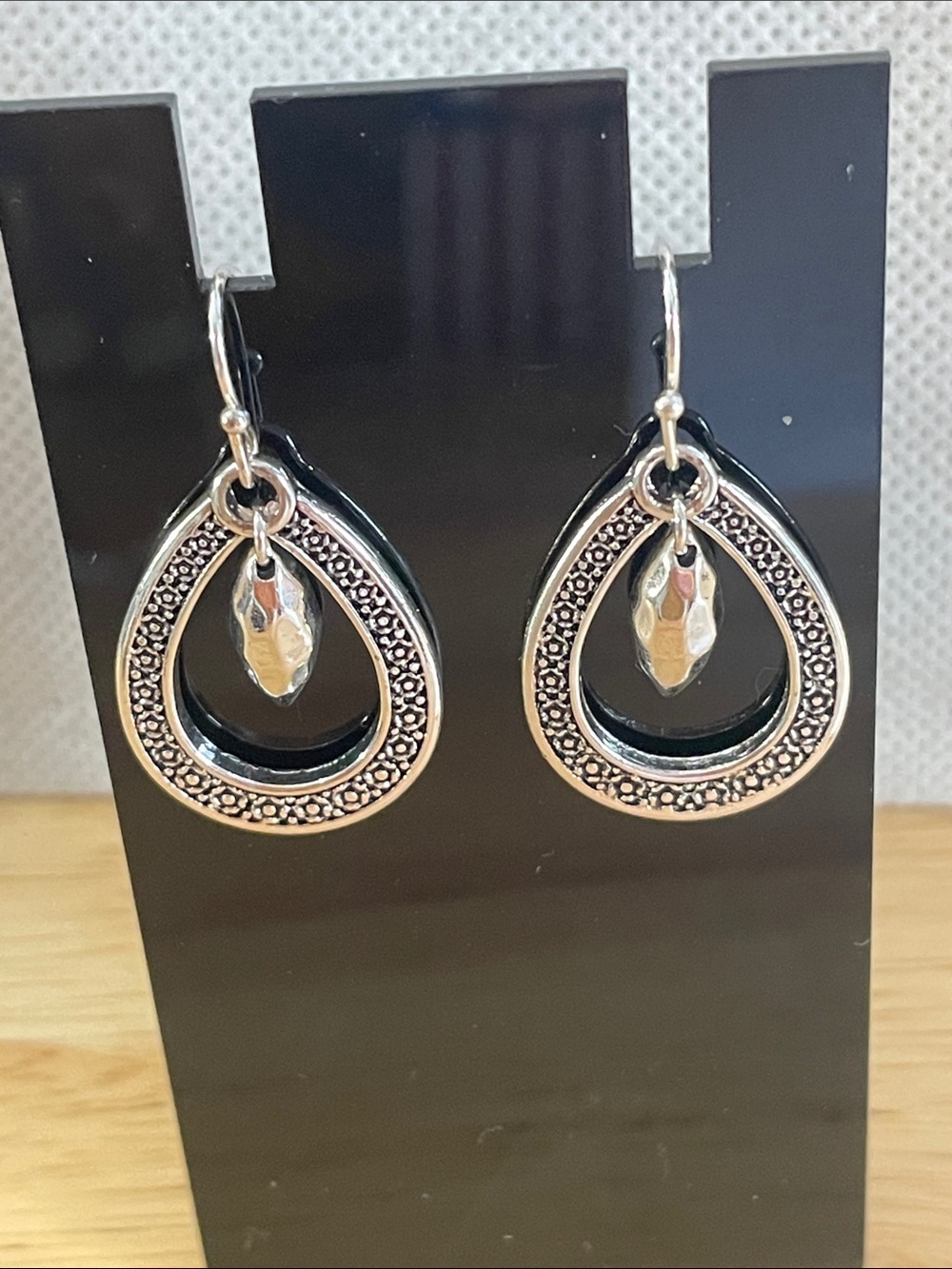 Silver Tone Teardrop Dangle Earrings - For Sensitive ears 1” New